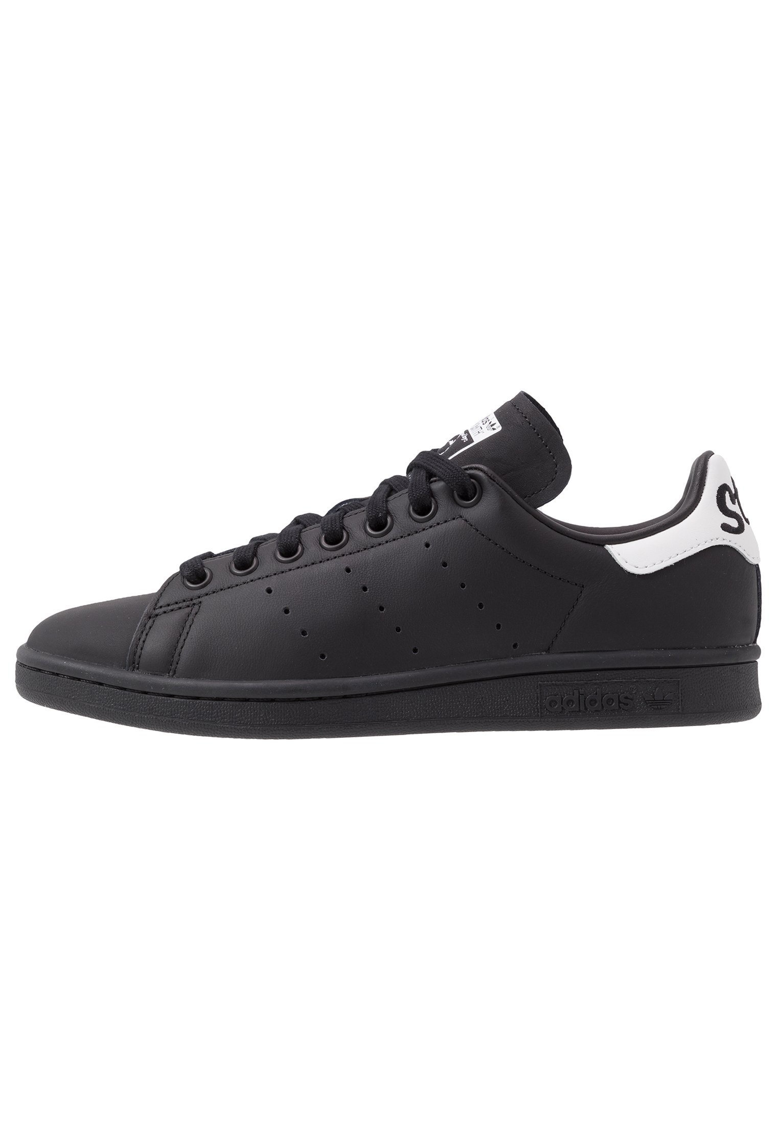 stan smith core black