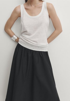 Top - white