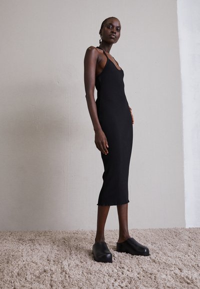 Filippa K HALTER DRESS - Robe en jersey - svart
