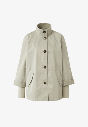 Beżowa, wodoodporna kurtka z wysokim kołnierzem, czterema guzikami i dwoma przednimi kieszeniami. Posiada ściągacze na mankietach oraz luźny fason.