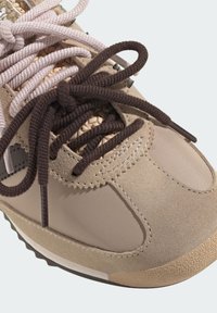 adidas Originals SL 72 OG - Zapatillas - magic beige dark brown quartz