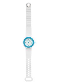 Montre avec un bracelet en silicone blanc, affichant un cadran rond bleu, des chiffres arabes et un bracelet texturé avec des découpes.