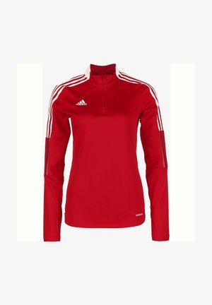 Rotes langärmliges Sportoberteil mit einem Viertel-Reißverschluss, weißen Akzenten und drei weißen Streifen an jeder Schulter. Hergestellt aus leichtem, atmungsaktivem Material.