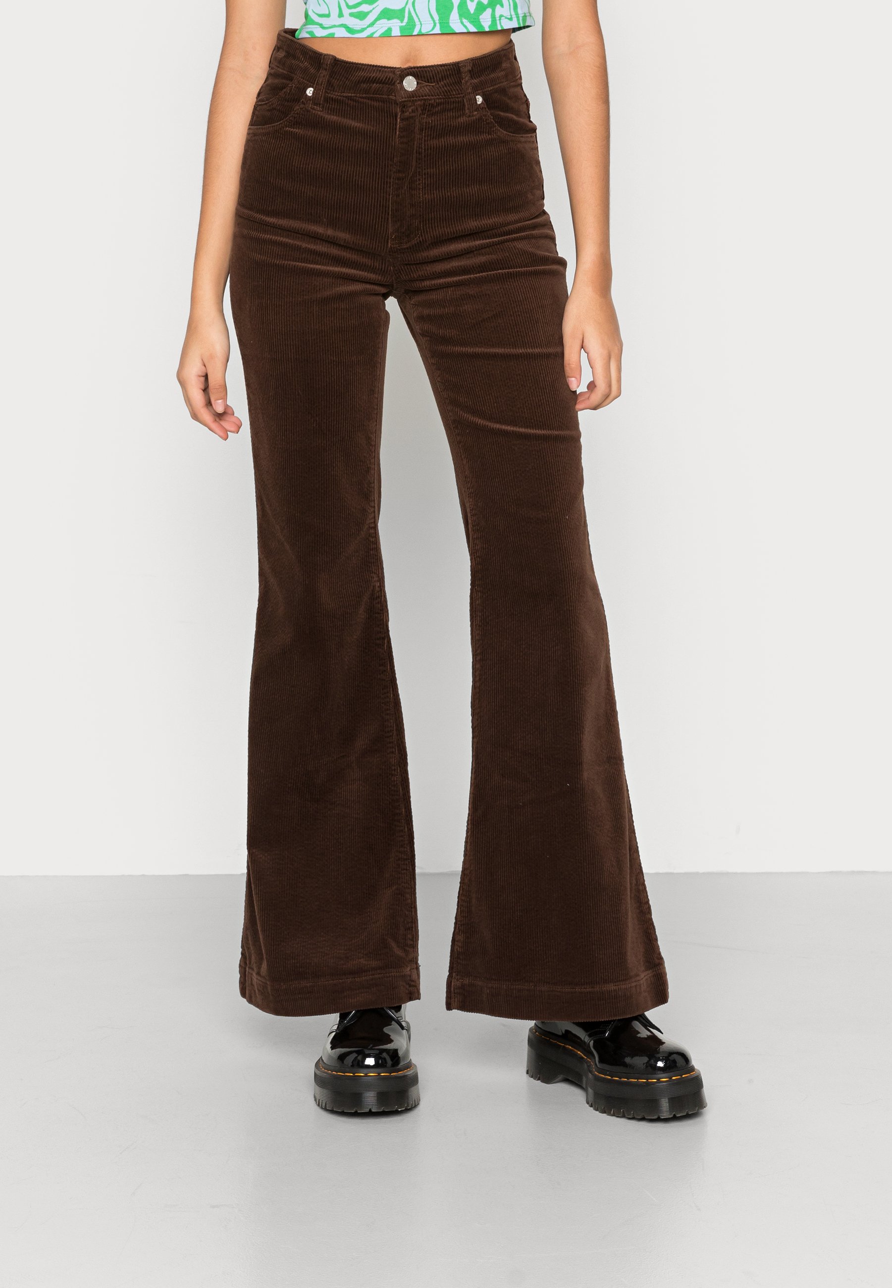 Rolla's EASTCOAST FLARE BROWN 