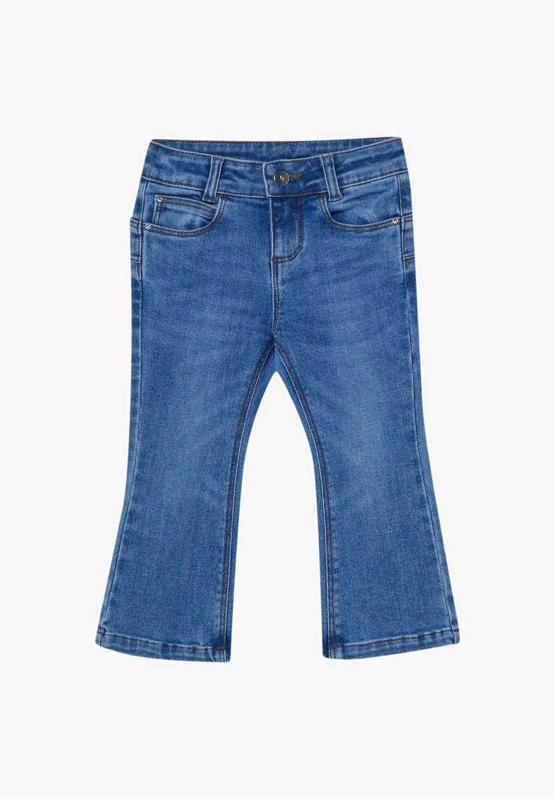 Jeans flare in denim con un lavaggio azzurro chiaro, dotati di cinque tasche, chiusura frontale con bottone e zip, e dettagli cuciti lungo le cuciture.