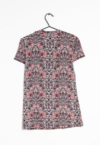 Kurzärmeliges Kleid mit floralem Muster in Pink- und Schwarztönen, rundem Ausschnitt und lässiger Passform. Hergestellt aus glattem Stoff.