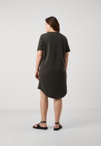 ONLY Carmakoma CARMICALA O NECK DRESS - Dienas kleita - phantom