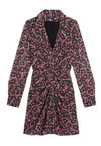 Czarna sukienka w kwiaty z długimi rękawami, z dekoltem w kształcie litery V, marszczeniem w pasie i wielokolorowym wzorem różowych i zielonych kwiatów.