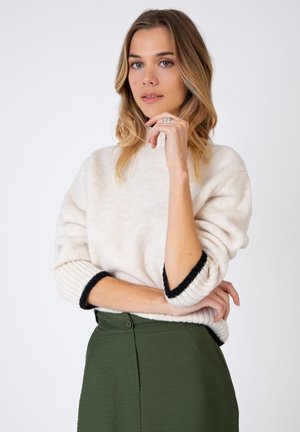 AN'GE Pullover - ecru