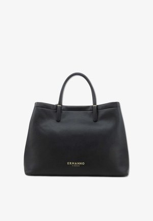 Borsa a mano in pelle nera con due manici e logo Ermanno Firenze dorato centrato vicino alla base su sfondo bianco.