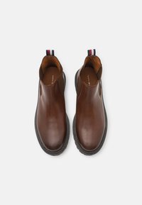 Tommy Hilfiger PREMIUM CASUAL CHUNKY - Klassiset nilkkurit - winter cognac