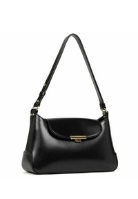 Borsa a mano in pelle nera con forma arrotondata, texture liscia, tracolla regolabile, hardware dorato e chiusura a pattina.
