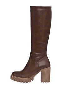 Stivale al ginocchio in pelle marrone con tacco chunky e suola texturizzata. Finitura liscia con punta arrotondata e un design semplice.