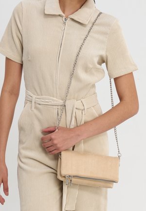Even&Odd by Zalando, Pochette - beige