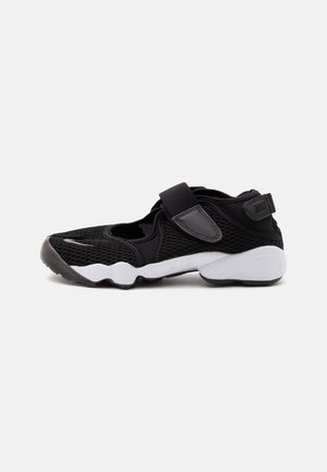 Nike Sportswear, AIR RIFT - Matalavartiset tennarit - black/cool grey/white