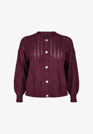 Burgundy stickad cardigan med rund halsringning, långa ärmar och knäppning. Har öppna stickningsmönster och ribbade detaljer.