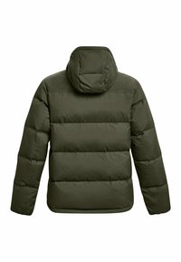 Donker groene pufferjack, met een capuchon en gestikte horizontale secties. Materiaal lijkt soepel en lichtgewicht. Achteraanzicht weergegeven.