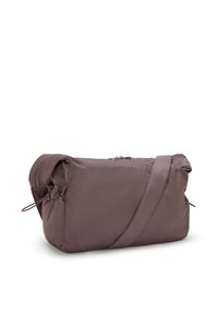 Sac bandoulière mauve foncé en nylon doux, de forme rectangulaire, dispose d'une fermeture zippée et d'une bandoulière réglable pour un transport facile.