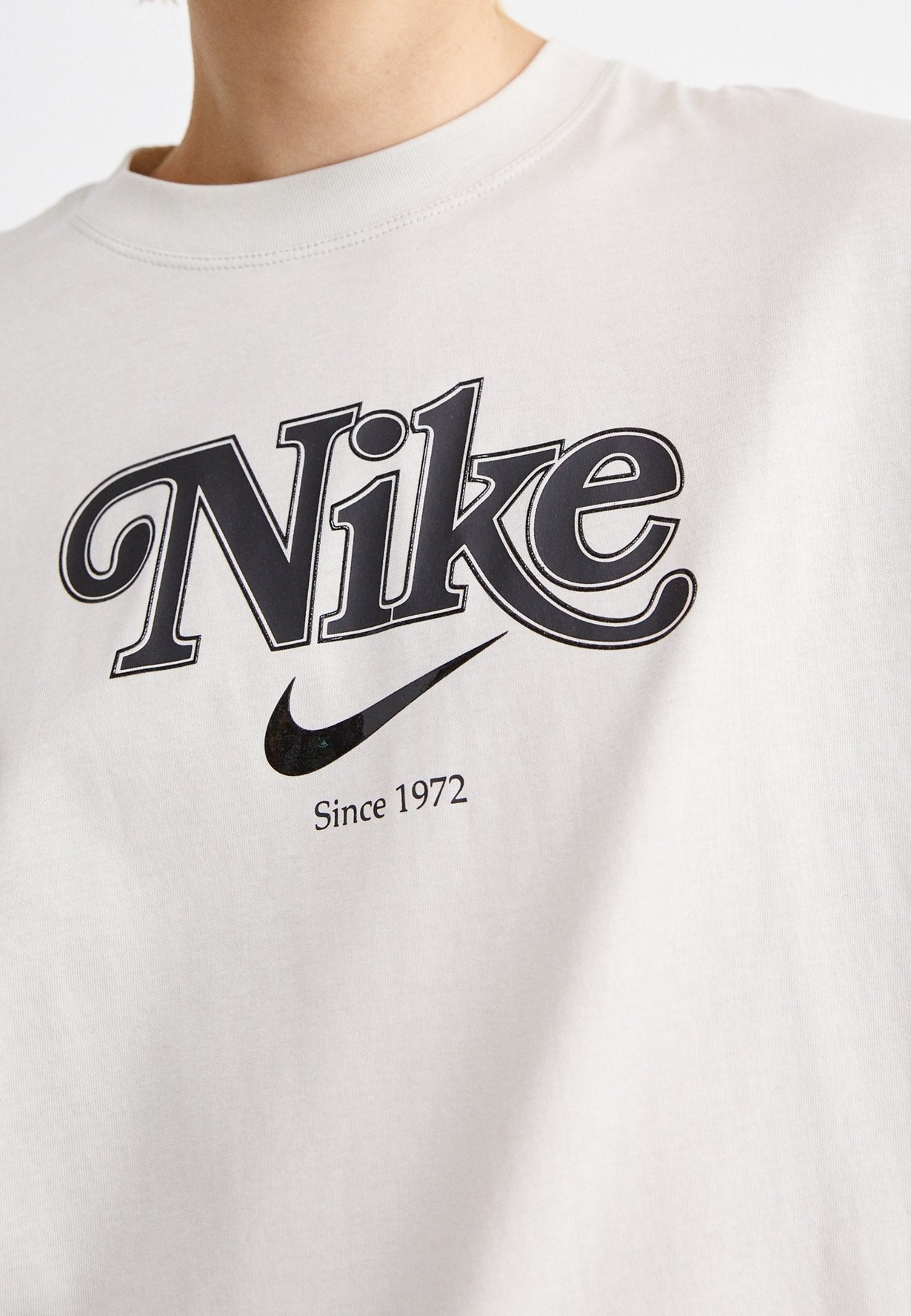 nike logo 1972