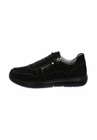 Zapatillas de ante negro con costuras a tono, diseño con cordones y cremallera lateral. Cuenta con una suela negra texturizada para mayor agarre y comodidad.