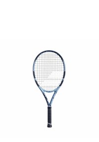 Tennisslag met een blauw en zwart frame, voorzien van een groot ovaal hoofd, een dicht koordpatroon en een gestructureerde zwarte grip.