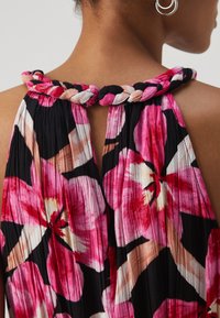 VILA VIMESA MAXIDRESS - Maxikleid - black/pink
