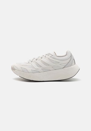ADIZERO ARUKU UNISEX - Sportbačiai - crystal white/footwear white/off white