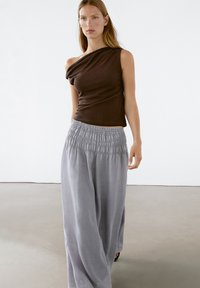 Thumbnail Image 3