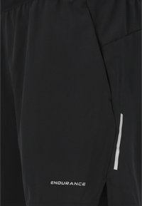 Endurance 2-IN-1 - Urheilushortsit - black