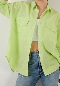 LELA Button-down blouse - green