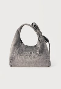 Valimata, black wash