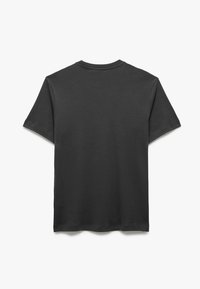 Dunkelgraues Baumwoll-T-Shirt mit kurzen Ärmeln, Rundhalsausschnitt und glatter Textur; hat einen schlichten Rücken ohne Verzierungen oder Muster.