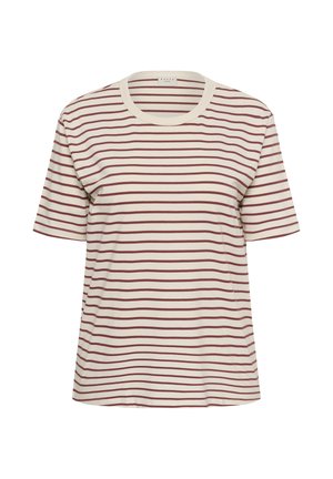 Rövid ujjú, kerek nyakú póló vékony, vízszintes piros csíkokkal fehér alapon, egyenes szegéllyel és laza szabással.