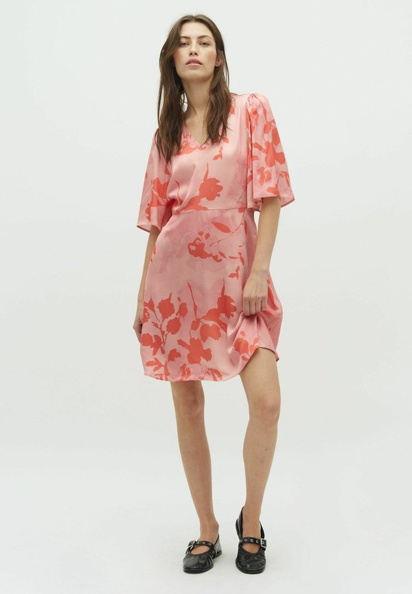 MELIKA V-M - Freizeitkleid - coral felissa print