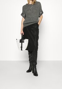 RAMUNE PIEKAUTAITE Strickpullover - grey