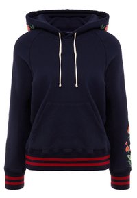 Marinblå hoodie med en framficka, krämfärgade snörningar, blommig broderi på ärmarna och rödrandig ribbad nederkant och muddar. Mjuk tygtextur.