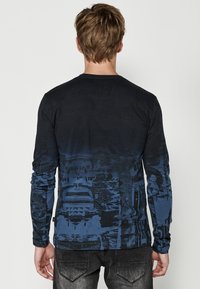 Koroshi Top s dlhým rukávom - azul   blue