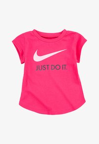 Επιλέχθηκε, dark hyper pink