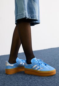 Non selezionato, blue burst/silver metallic/aurora ink