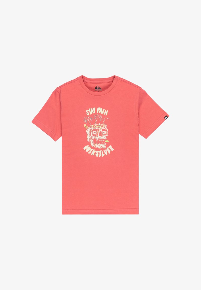 Koraalkleurig katoenen T-shirt met korte mouwen, voorzien van een grafische print van een schedel die een drinkkroon draagt. De tekst luidt "STAY PALM" en "QUIKSILVER."