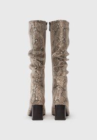 Tamaris Laarzen - beige snake