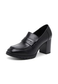 Fekete bőr női loaferek, tömbsarkúval és varrott penny pánttal, ferde elölnézet fehér háttérrel.
