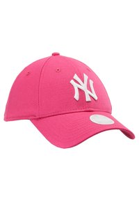 Rosa baseballkeps i bomullsblandning, med en upphöjd vit "NY"-logotyp. Böjd skärm och sydda detaljer; justerbart spänne bak.
