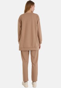 Modanisa REFKA SET - Sweatshirt - beige