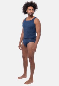Granatowy, żeberkowany top na ramiączkach oraz dopasowane majtki, wykonane z miękkiej tkaniny, z okrągłym dekoltem i elastycznym pasem, z minimalnym logo.