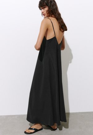 PULL&BEAR, FLOWING STRAPPY - MIDI DRESS - Robe de jour - dark grey