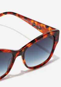 Hawkers BHANU - Aurinkolasit - brown