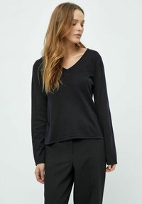 Unausgewählt, black