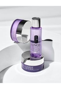 Clinique TAKE THE DAY OFF CHARCOAL DETOXIFYING BALM - Nettoyant visage