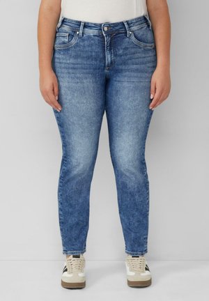 - Jeansy Slim Fit